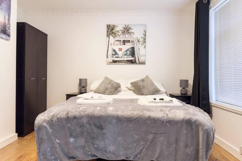Immaculate 5 Bedroom House Рокінгем Екстер'єр фото