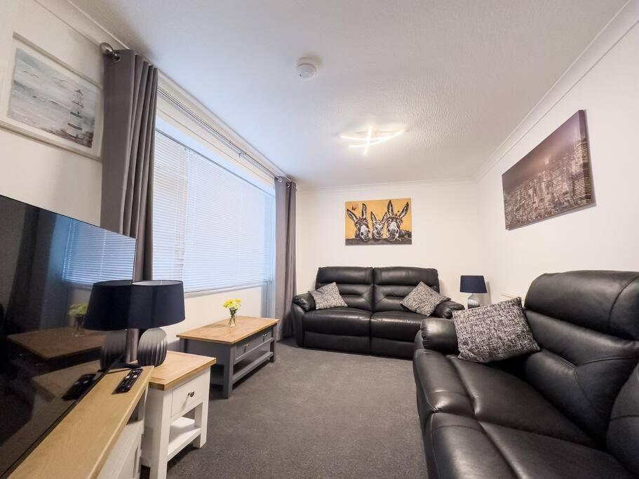 Immaculate 5 Bedroom House Рокінгем Екстер'єр фото